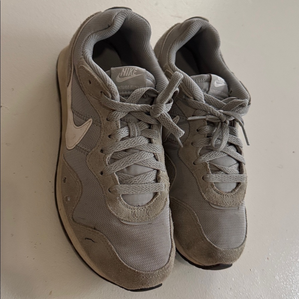 Nike Venture Runner